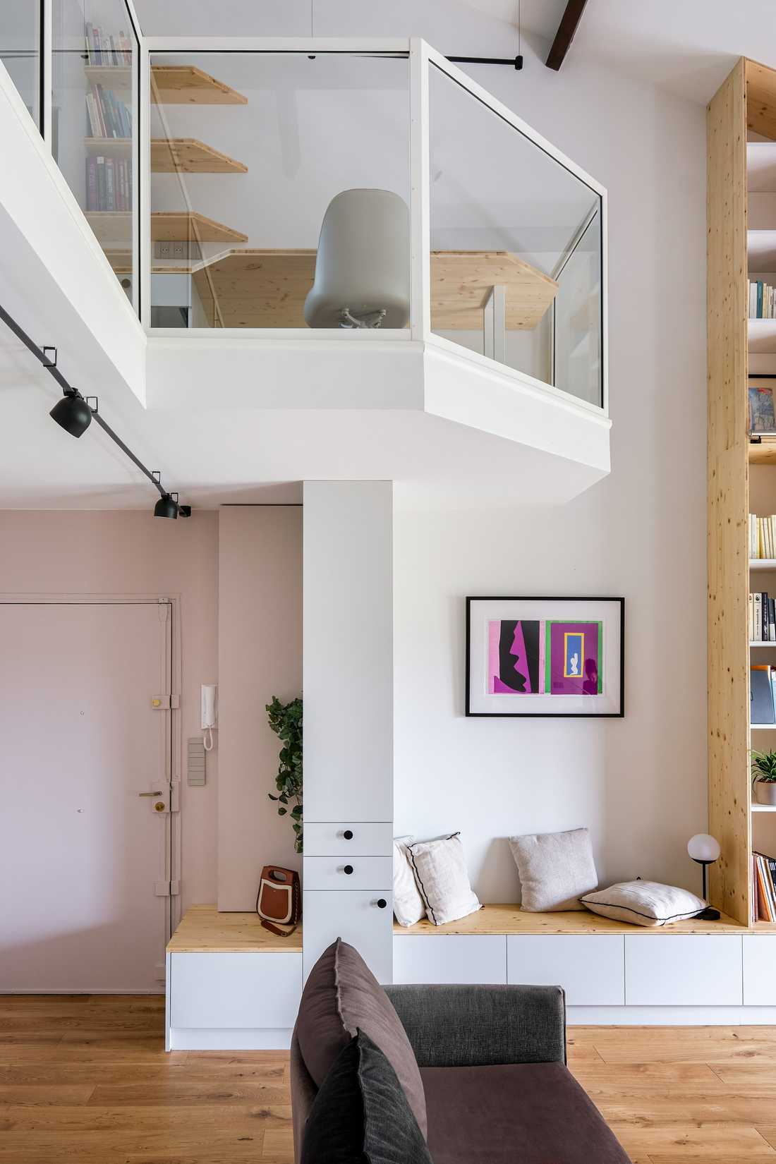 Mezzanine dans un duplex rénové